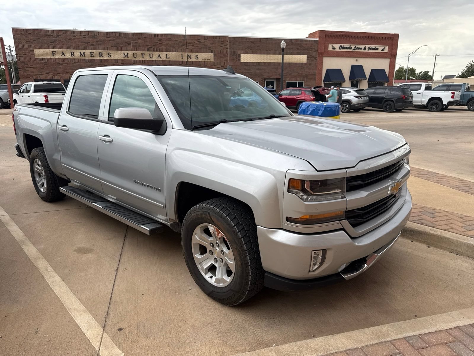chevrolet silverado 1500 2018 3GCUKREC7JG392426 image chevrolet silverado 1500 2018 3GCUKREC7JG392426 image